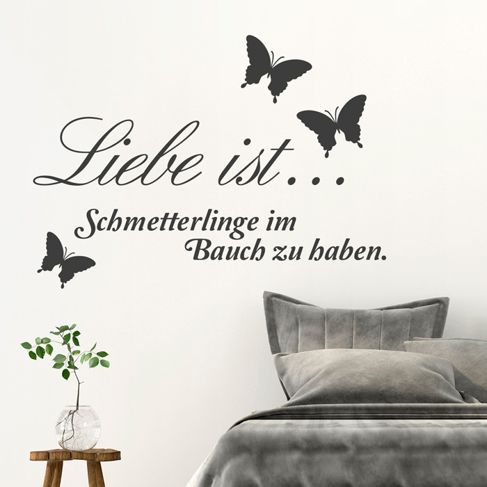 Wandtattoo Spruch Liebe ist Schmetterlinge im Bauch zu haben