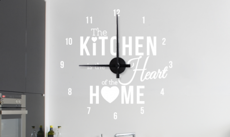 Wandtattoo Uhr - The kitchen is the heart of the home