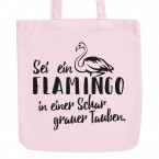 JUNIWORDS Pastell Jutebeutel Sei ein Flamingo in einer Schar grauer Tauben.